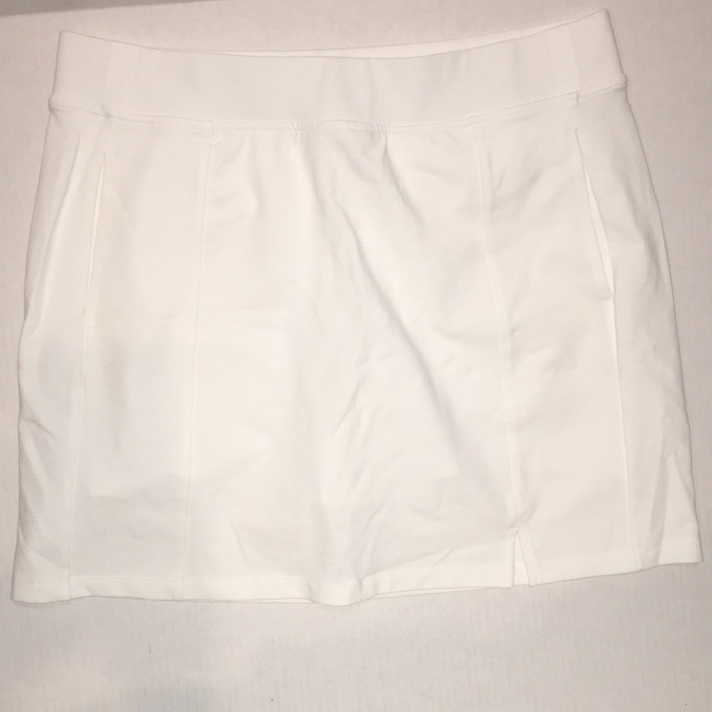 T By Talbots White Skort | Lined | Made in Vietnam | Size M